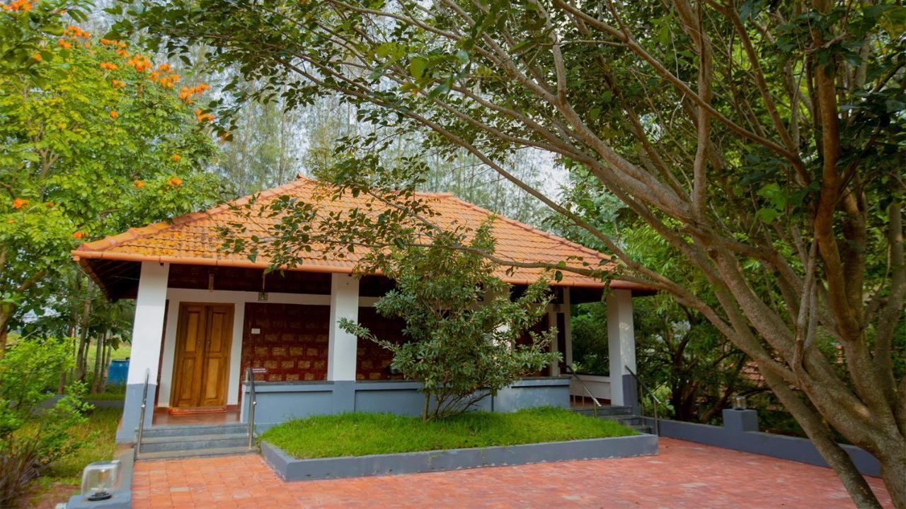 Aara Jungle Resort Coimbatore Buitenkant foto