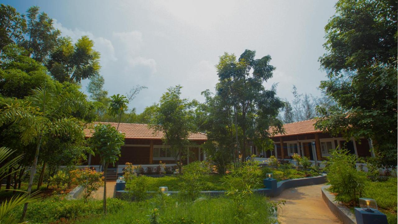 Aara Jungle Resort Coimbatore Buitenkant foto